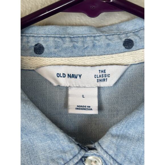 Old Navy Shirt Womens Polka Large Dot The Classic Shirt Chambray Blue Button Up - Picture 2 of 8